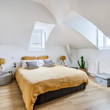 Cocoon Au Coeur De *